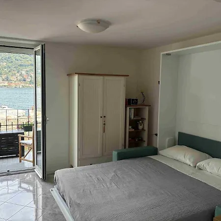 Lakefront - Balcony & Private Garage Διαμέρισμα *