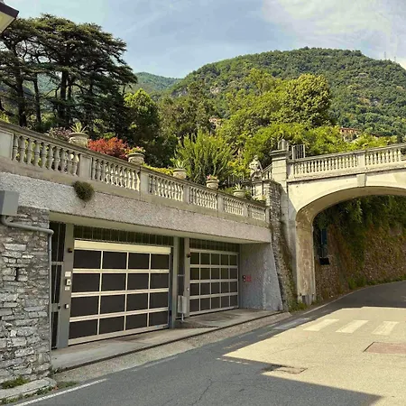Lakefront - Balcony & Private Garage * Moltrasio