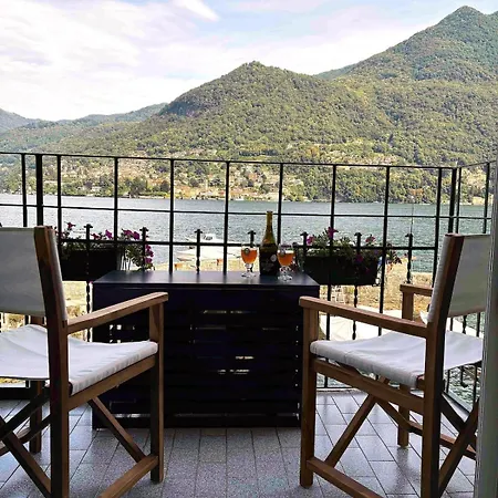 Lakefront - Balcony & Private Garage Διαμέρισμα *